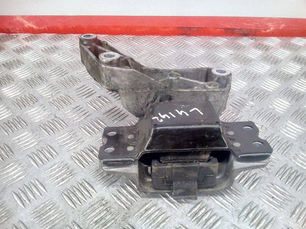 

Подушка крепления двигателя Volkswagen Passat 6, Passat 6