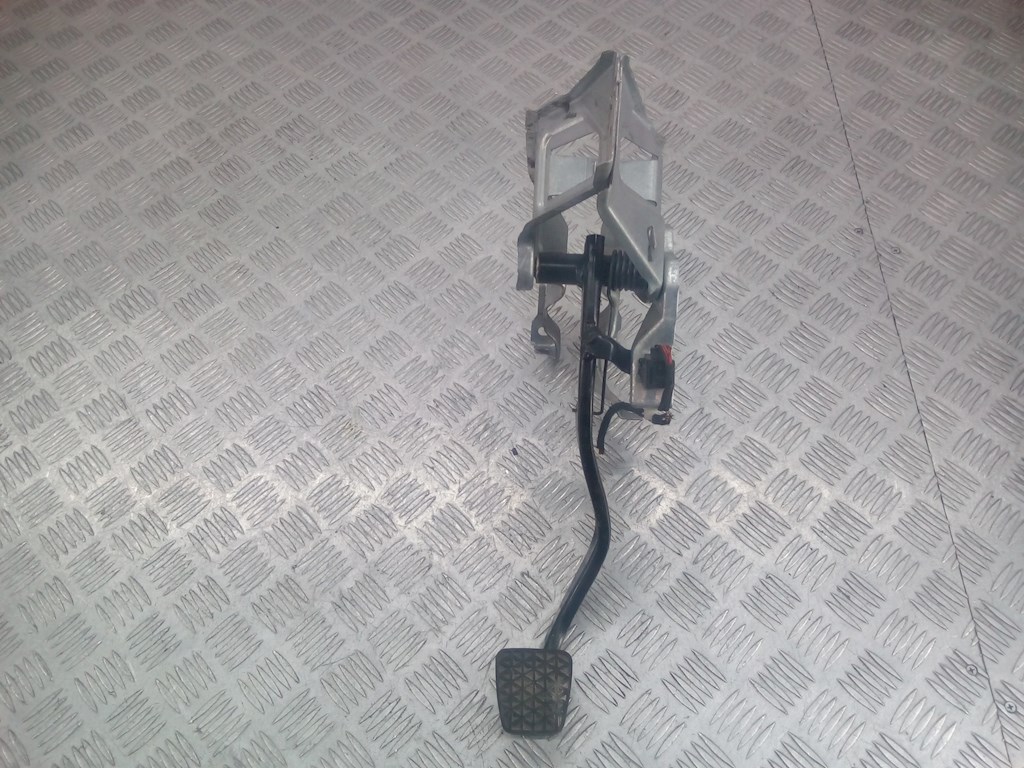

Педаль тормоза Opel Astra H, Astra H