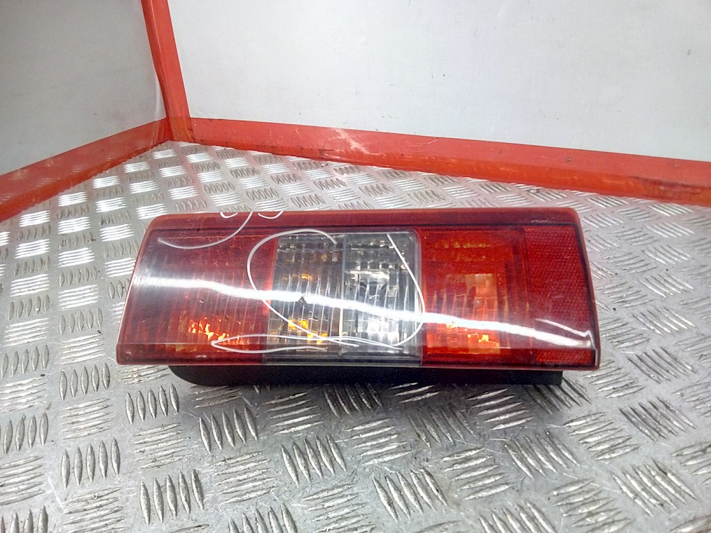 

Фонарь задний правый Opel Combo C, Combo C