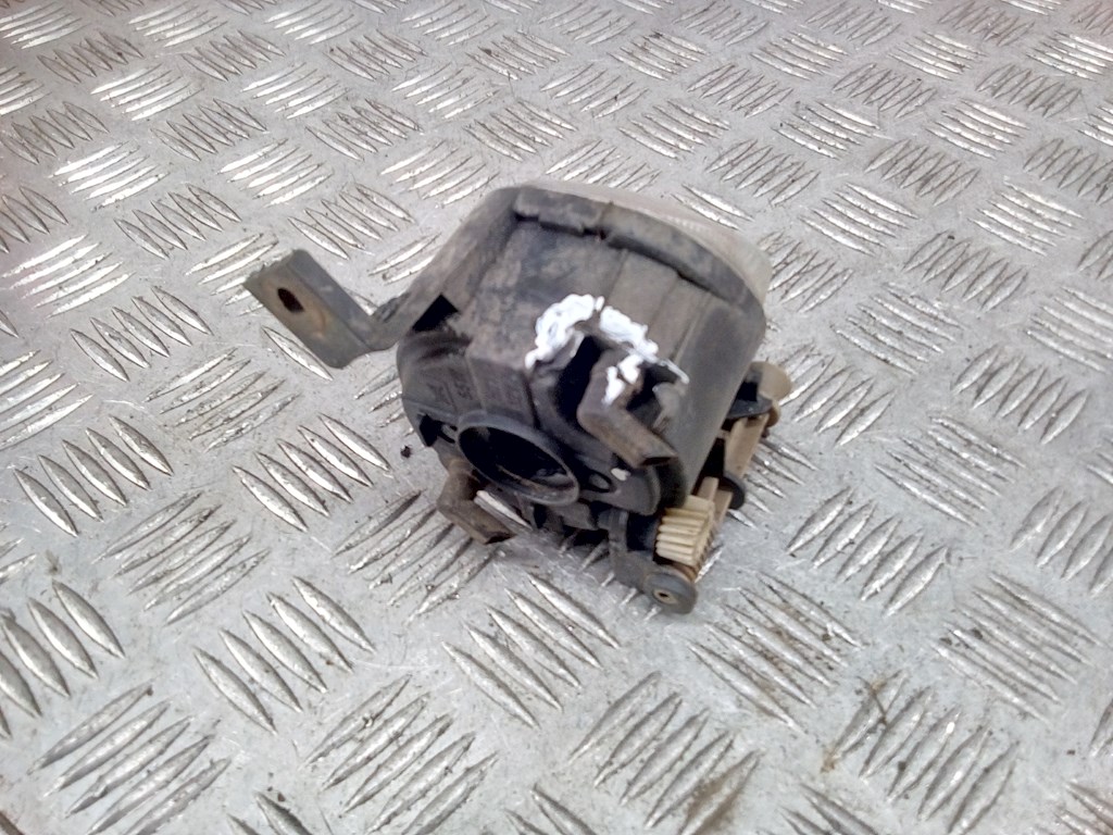 

Фара противотуманная правая (птф) Audi A4 B7, A4 B7
