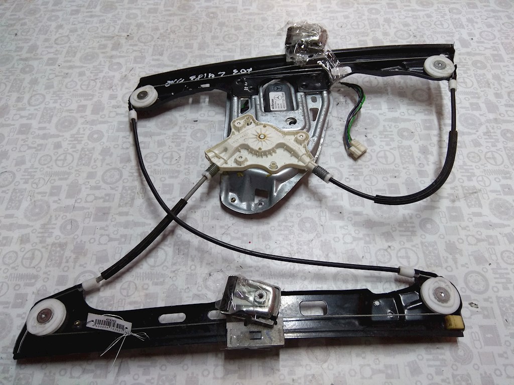 

Стеклоподъемник электрический двери передней правой Mercedes W203 (C Class), W203 (C Class)