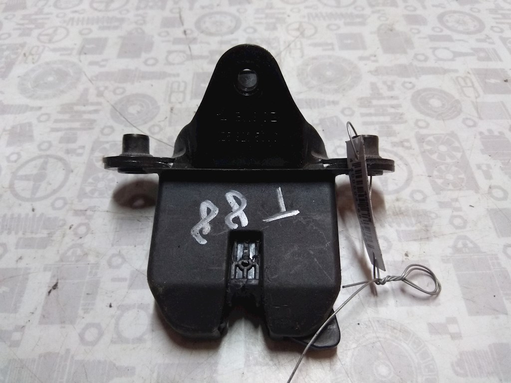 

Замок крышки (двери) багажника Skoda Octavia 1Z, Octavia 1Z