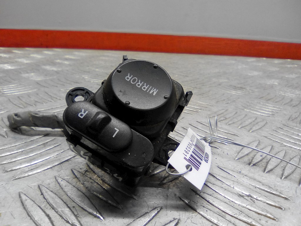 

Кнопка (джойстик) зеркал Honda FR-V (BE1), FR-V (BE1)