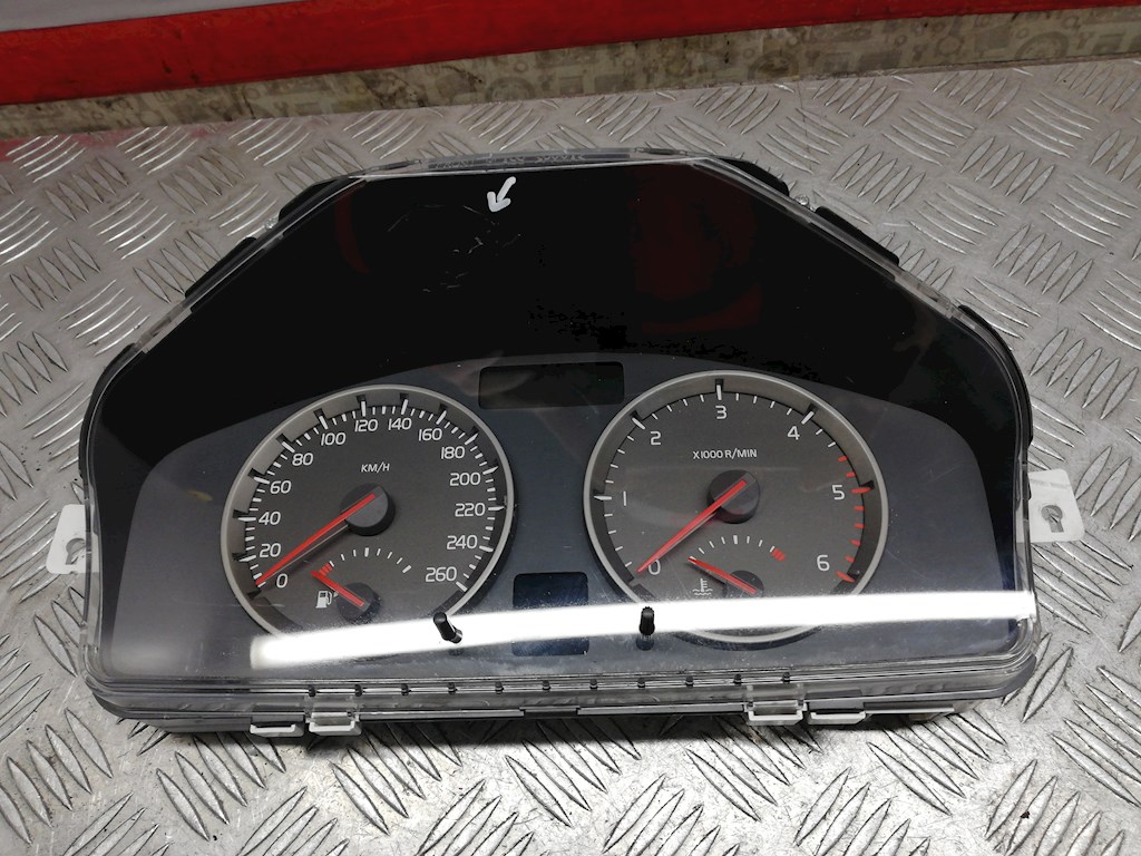 

Панель приборная (щиток приборов) Volvo V50, V50