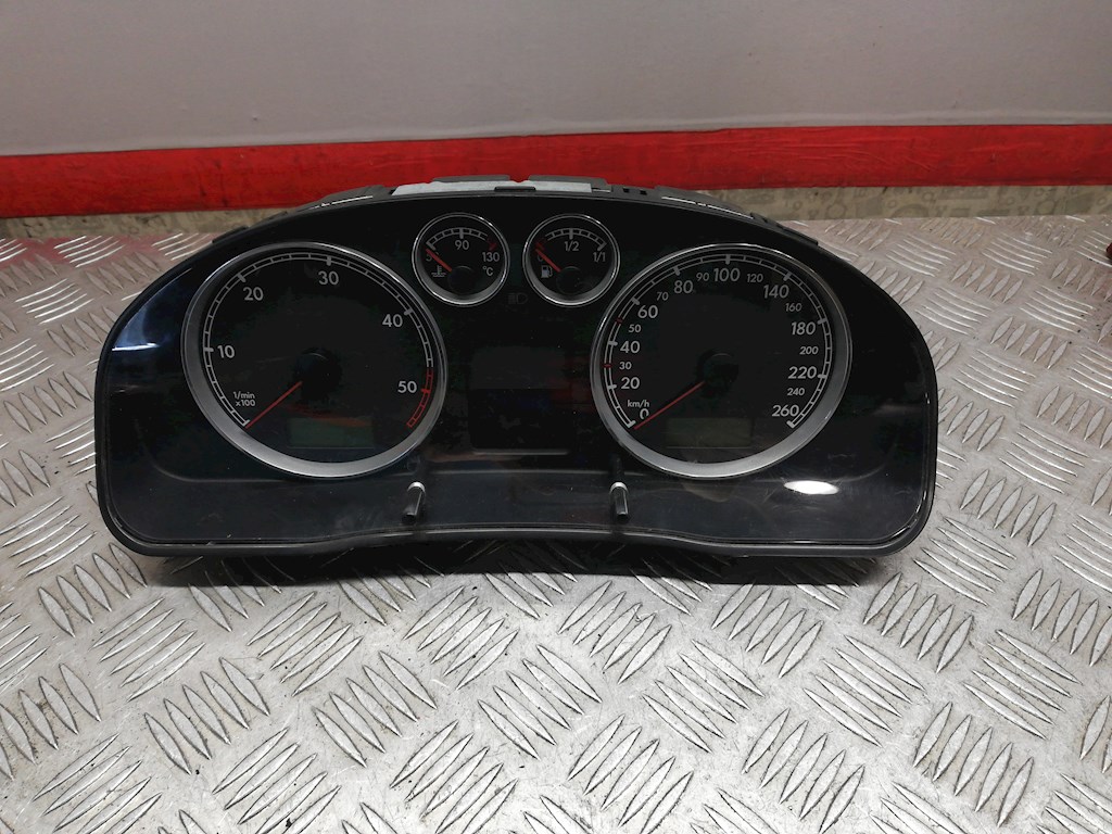 

Панель приборная (щиток приборов) Volkswagen Passat 5 GP, Passat 5 GP