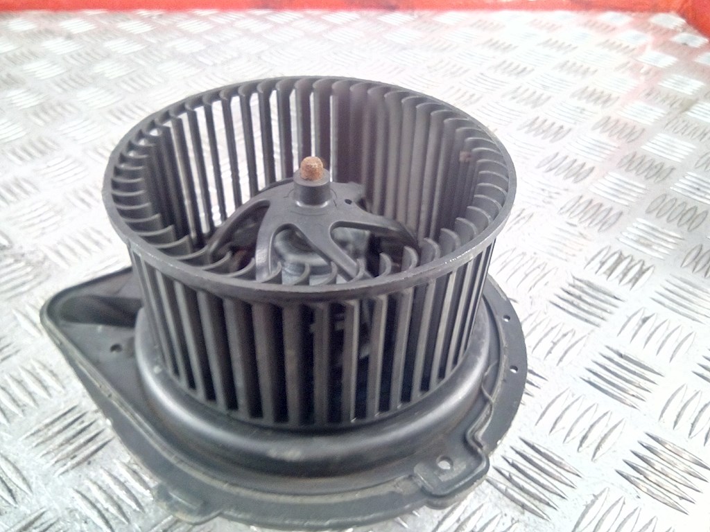 

Моторчик (двигатель) печки Skoda Superb, Superb