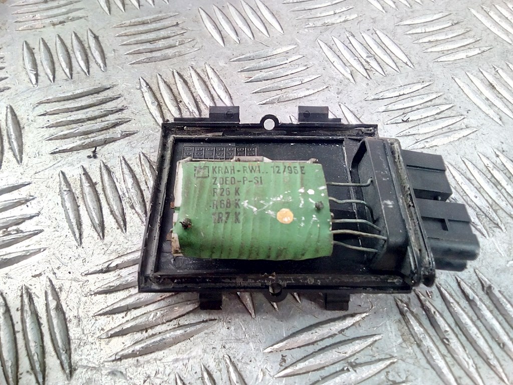 

Резистор (сопротивление) печки Audi 90 B4, 90 B4