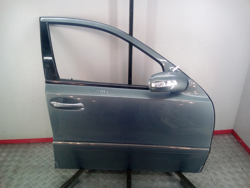 

Дверь передняя правая Mercedes W211 (E Class), W211 (E Class)