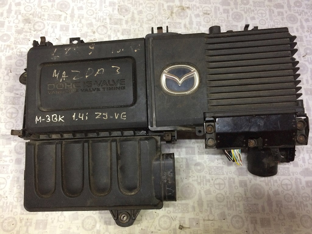 

Корпус воздушного фильтра Mazda 3 BK, 3 BK