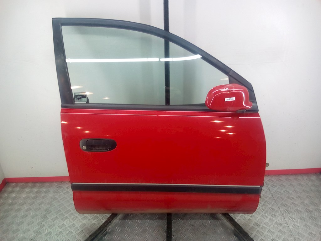

Дверь передняя правая Mitsubishi Space Star, Space Star