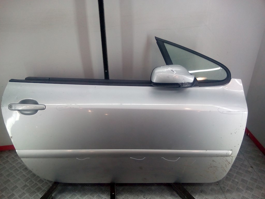 

Дверь передняя правая Peugeot 307, 307