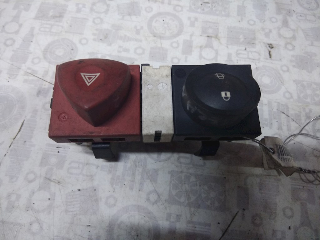 

Кнопка аварийки Renault Megane 2, Megane 2