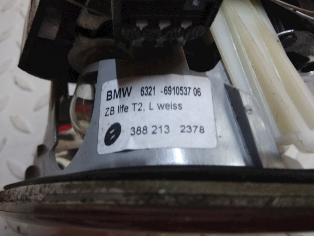 

Фонарь крышки багажника левый BMW 3 Series (E46), 3 Series (E46)