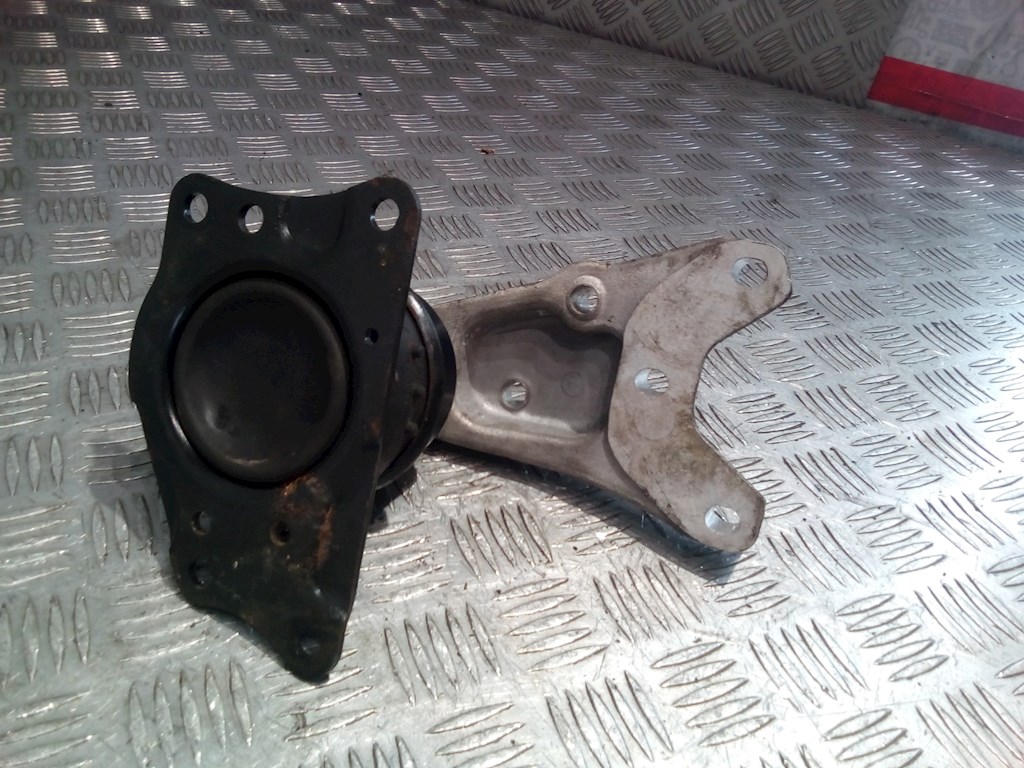 

Кронштейн двигателя (лапа крепления) Volkswagen Polo (6R1), Polo (6R1)