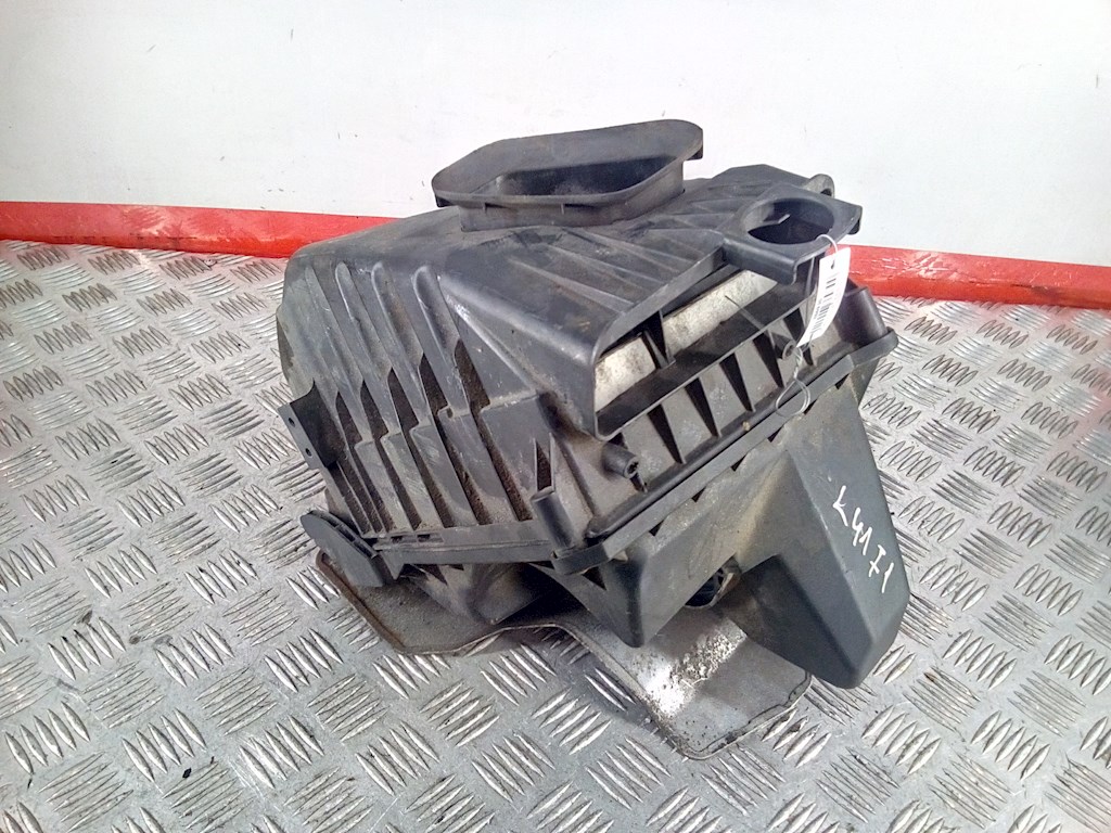 

Корпус воздушного фильтра Audi A4 B6, A4 B6
