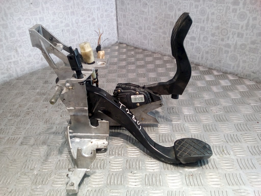 

Педальный узел Volkswagen Passat 5, Passat 5