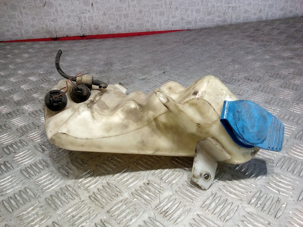 

Бачок омывателя Volkswagen Passat 5, Passat 5