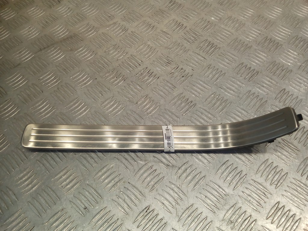 

Накладка порога (внутренняя) Volkswagen Touareg, Touareg