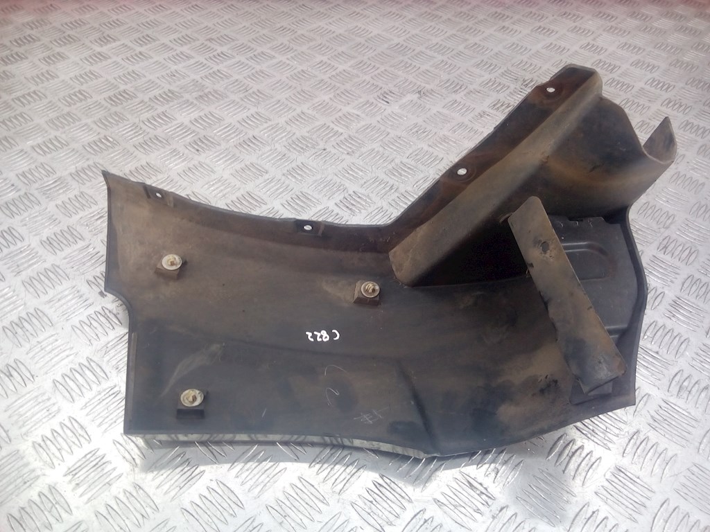 

Брызговик передний Mitsubishi Pajero 3, Pajero 3