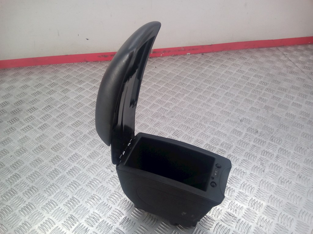

Подлокотник Citroen C4, C4