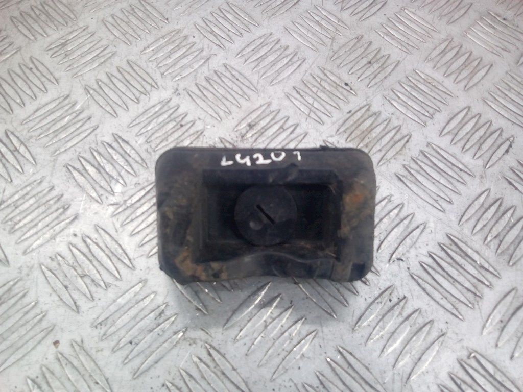 

Поддомкратник Mercedes W209 (CLK Class), W209 (CLK Class)