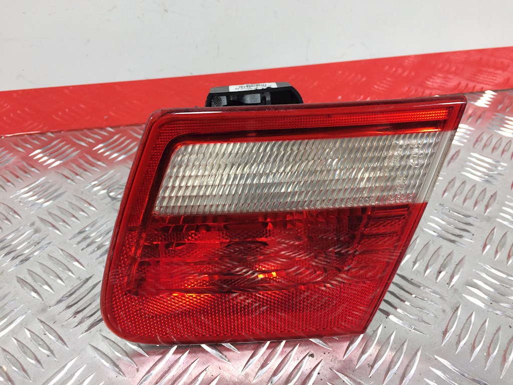 

Фонарь крышки багажника правый BMW 3 Series (E46), 3 Series (E46)