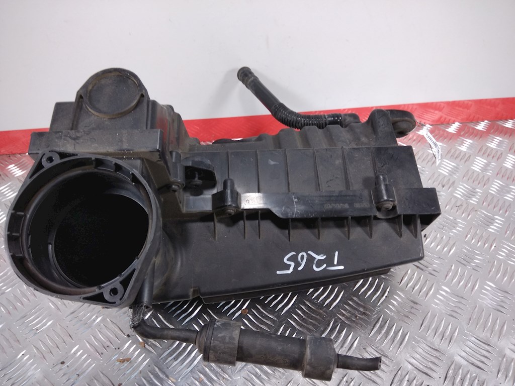 

Корпус воздушного фильтра Volkswagen Passat 6, Passat 6