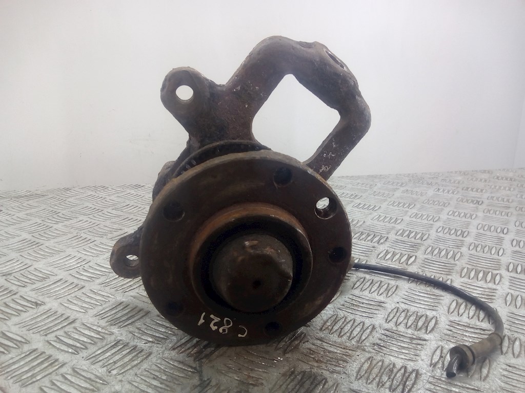 

Ступица (кулак цапфа) передняя левая Volkswagen LT 2, LT 2