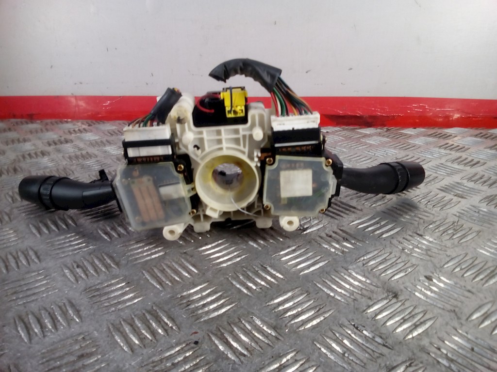 

Переключатель поворотов и дворников (стрекоза) Hyundai Elantra 3, Elantra 3