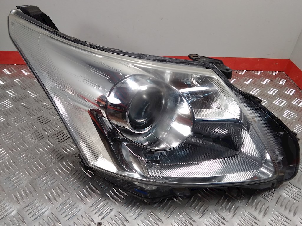 

Фара передняя правая Toyota Avensis 3, Avensis 3