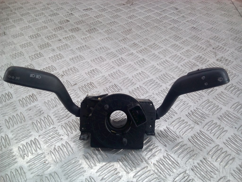 

Переключатель поворотов и дворников (стрекоза) Skoda Fabia 5J, Fabia 5J