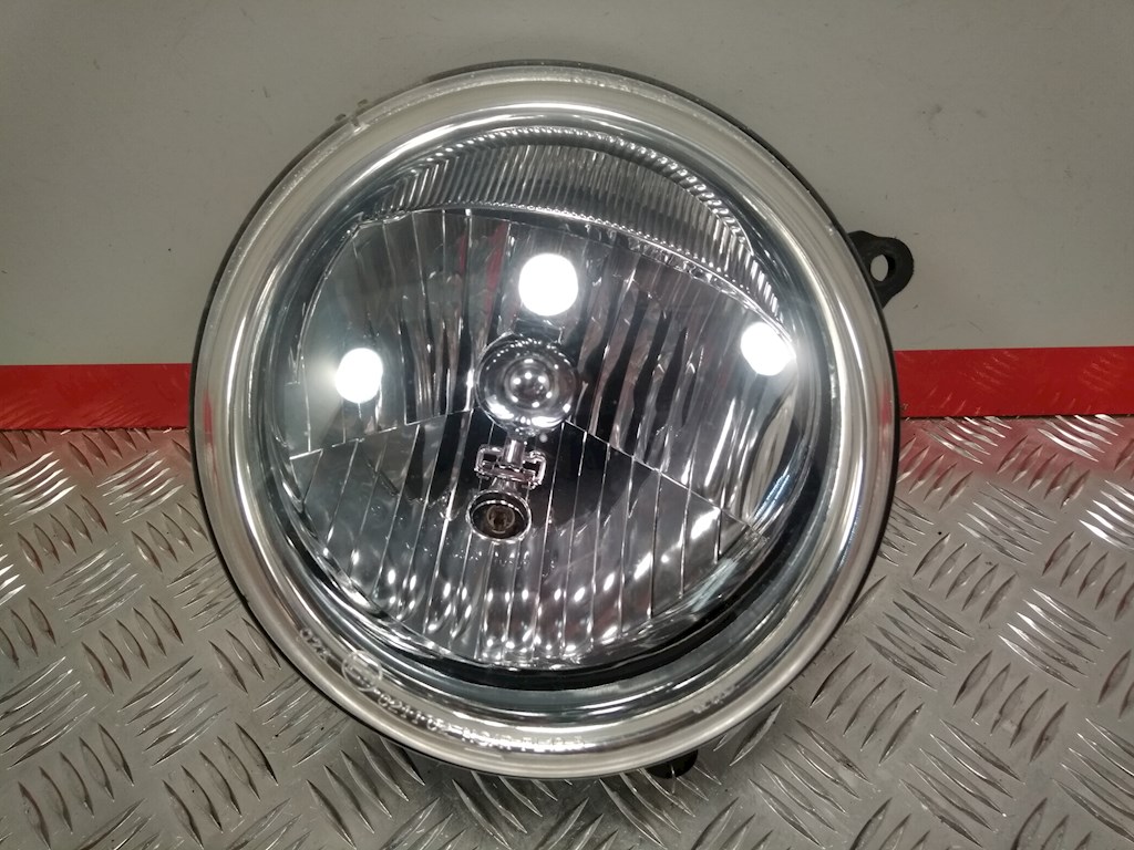 

Фара передняя правая Jeep Cherokee 3, Cherokee 3