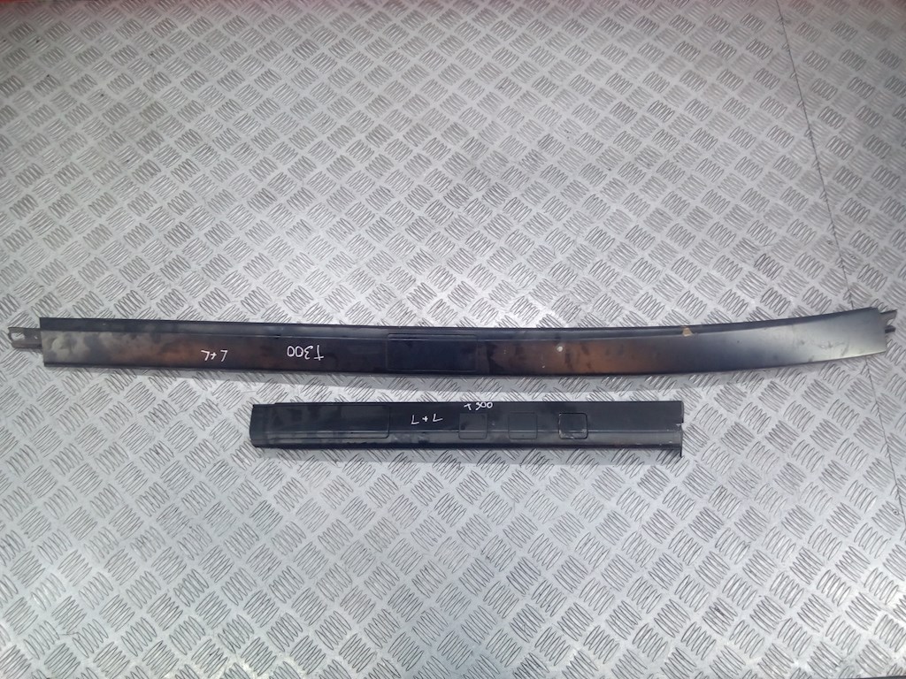 

Накладка декоративная (молдинг) крыши Honda CRV 3, CRV 3