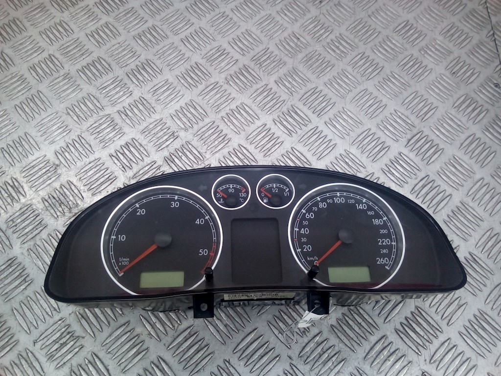 

Панель приборная (щиток приборов) Volkswagen Passat 5, Passat 5