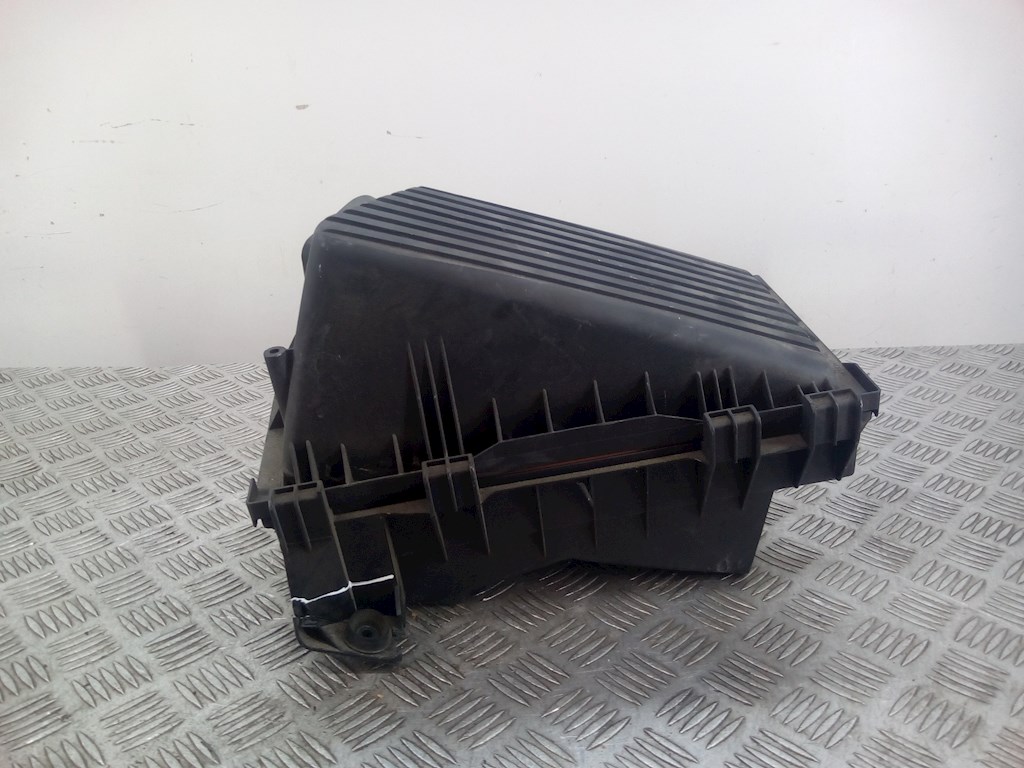 

Корпус воздушного фильтра Volkswagen Golf 4, Golf 4