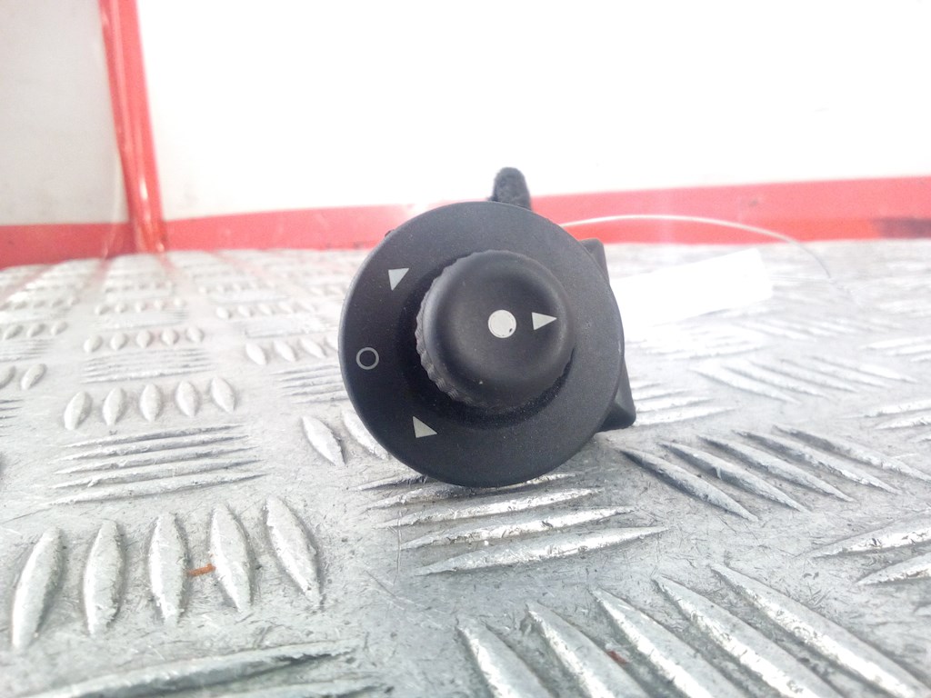 

Кнопка (джойстик) зеркал Citroen C2, C2