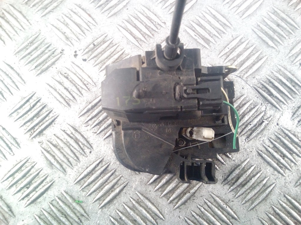 

Замок двери передней правой Renault Scenic 1, Scenic 1