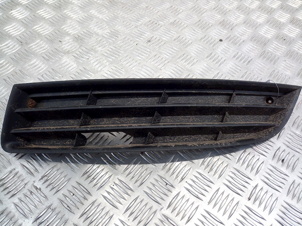 

Решетка (заглушка) в бампер левая Volkswagen Passat 6, Passat 6