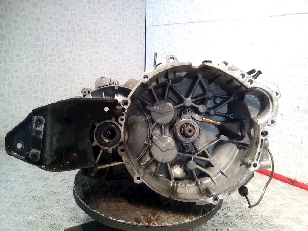 

КПП 5ст (механическая коробка) Volvo S40 V40 1, S40 V40 1