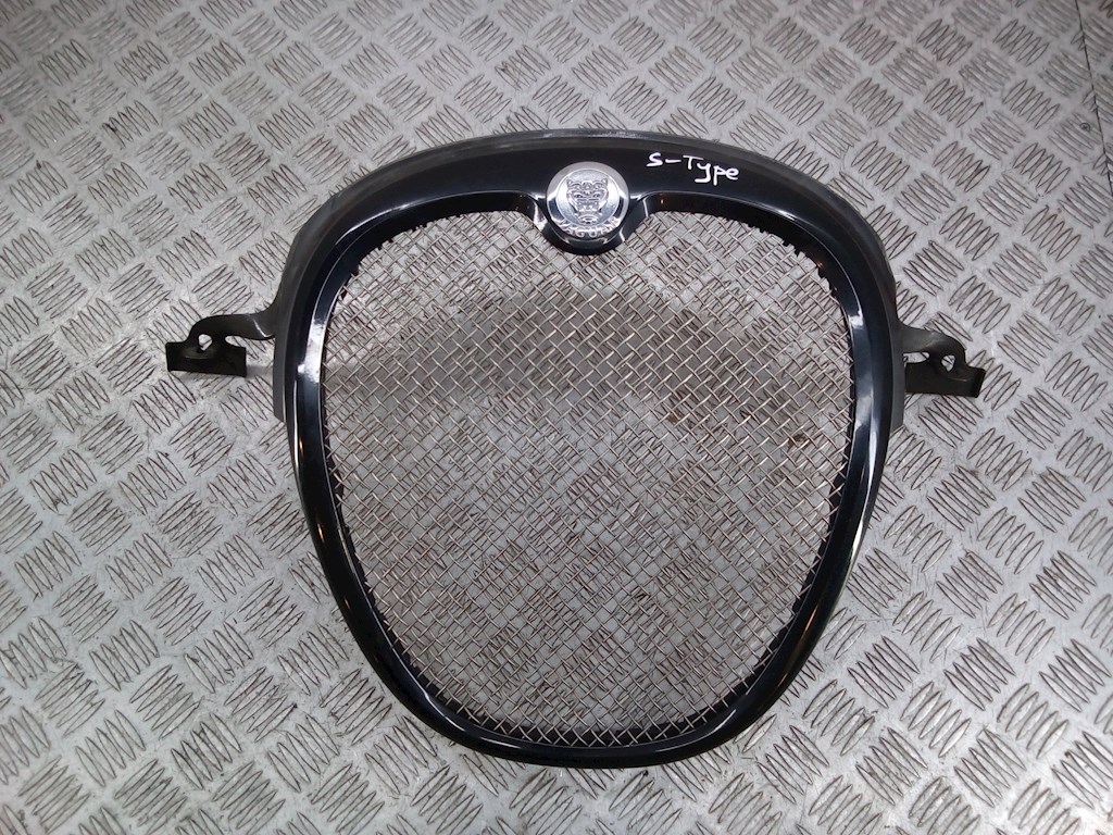 

Решетка радиатора Jaguar S Type, S Type
