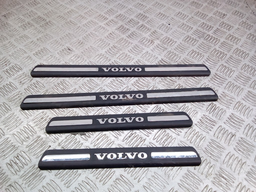 

Накладка порога (внутренняя) Volvo S80 2, S80 2