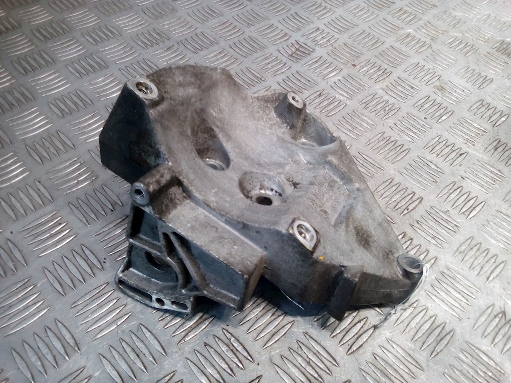 

Кронштейн кондиционера Volkswagen Passat 5, Passat 5