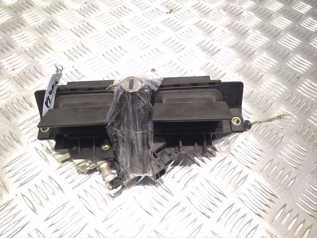 

Ручка крышки багажника Audi A6 C5, A6 C5