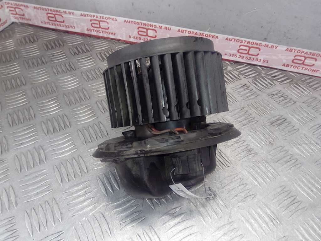

Моторчик (двигатель) печки Volkswagen T5, T5