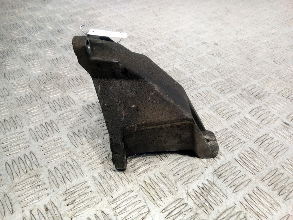 

Кронштейн двигателя (лапа крепления) Volkswagen Passat 5, Passat 5