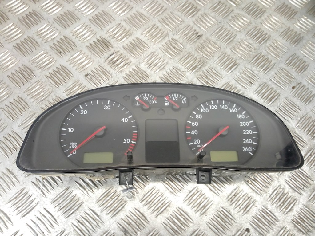 

Панель приборная (щиток приборов) Volkswagen Passat 5, Passat 5