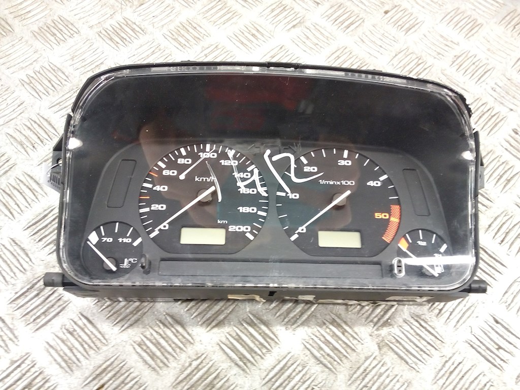 

Панель приборная (щиток приборов) Volkswagen Polo 3, Polo 3