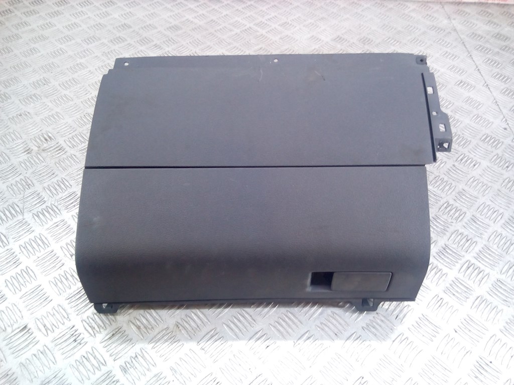 

Бардачок (вещевой ящик) Volkswagen Touran, Touran
