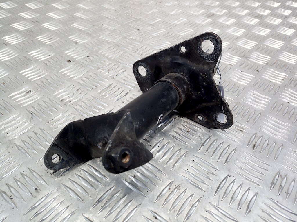 

Клык (угол) бампера правый Volkswagen Passat 5, Passat 5