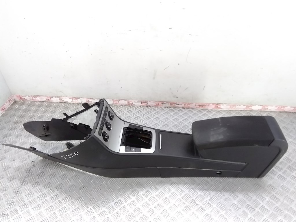 

Консоль салона (кулисная часть) Volkswagen Passat 6, Passat 6